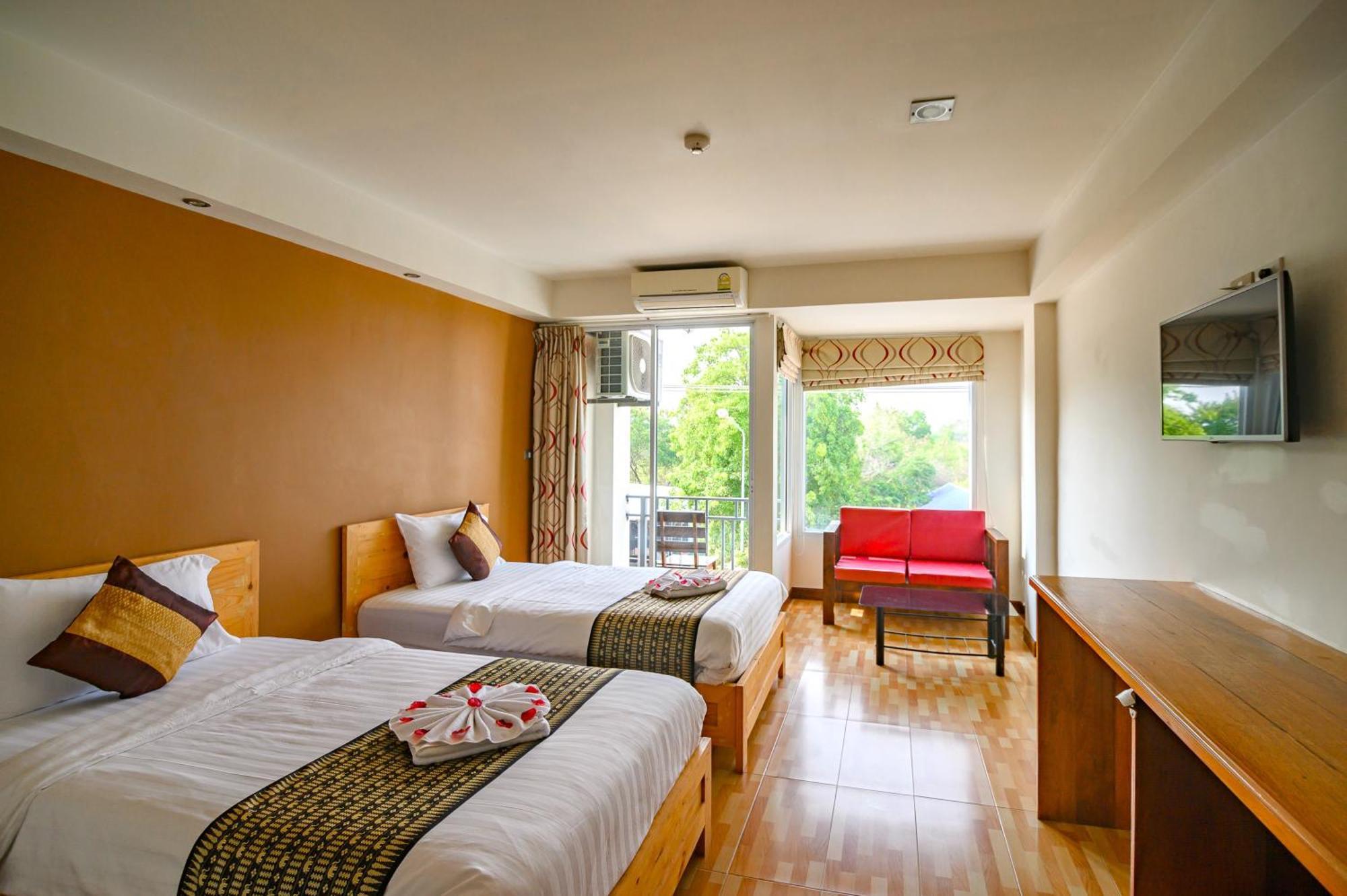 The Lord Nelson Hotel Банчанг Номер фото